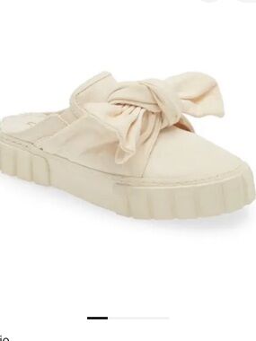 FARM Rio Off-White Fabric Bow Mule Sneaker - NWOT Size 8.5